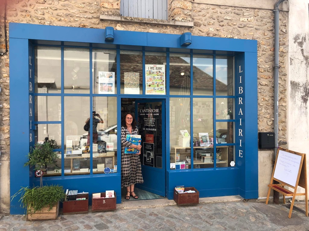 92A5CEDA-5AB4-457D-9FD1-E3F3CE8981E2_1_105_c